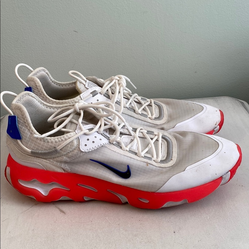 Nike  React Live White and Red Sneakers CV1772-103